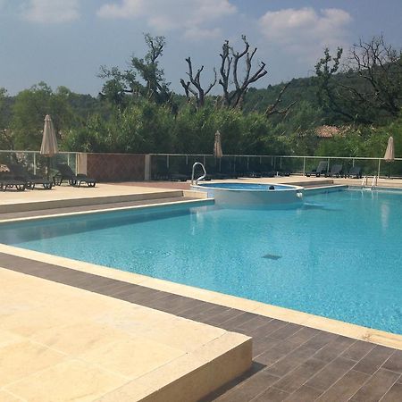 Appartement Dans Residence - Le Domaine De Camiole كاليان المظهر الخارجي الصورة
