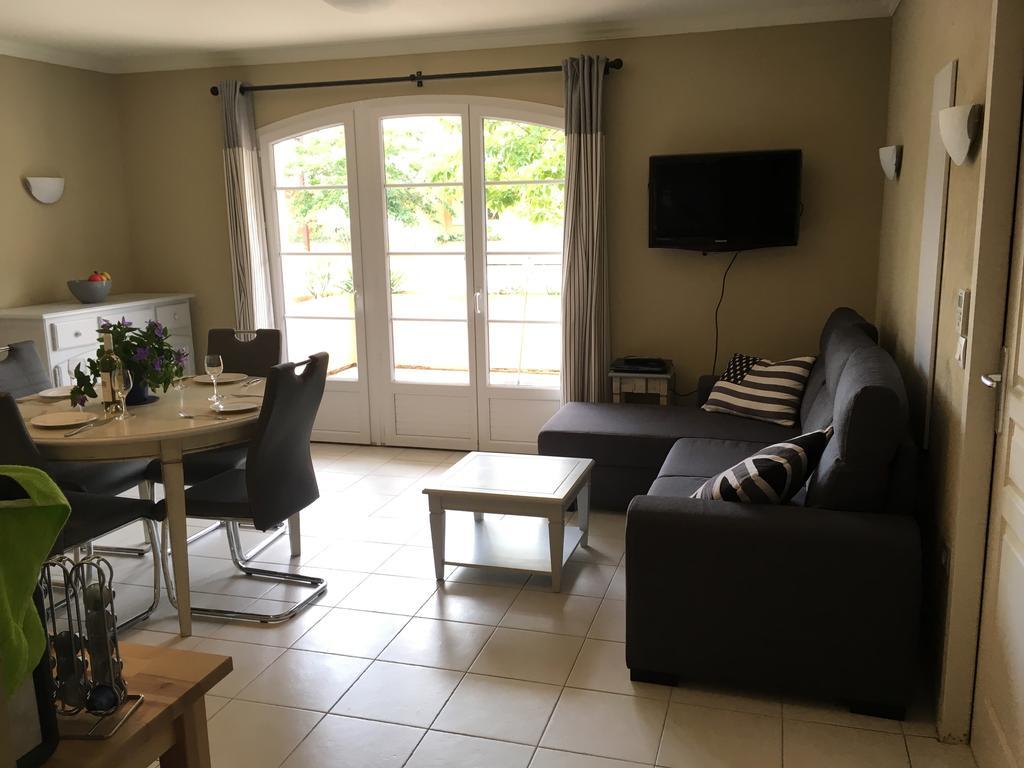 Appartement Dans Residence - Le Domaine De Camiole كاليان المظهر الخارجي الصورة