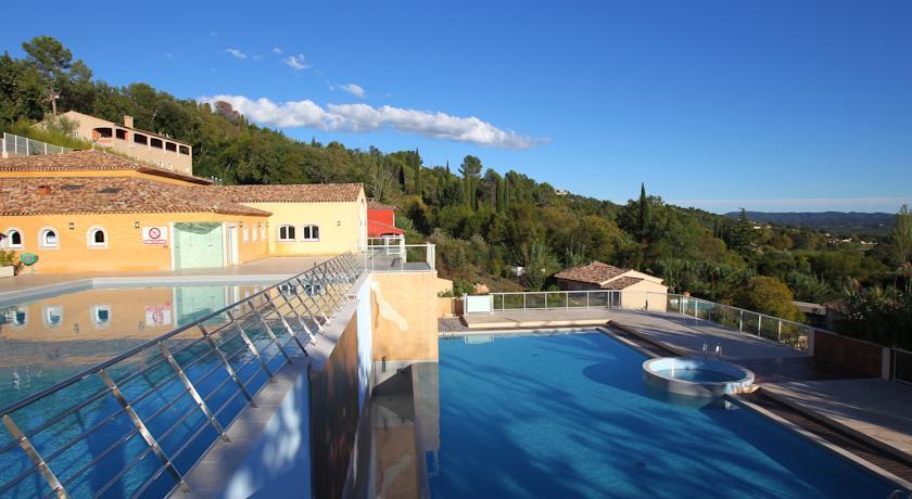 Appartement Dans Residence - Le Domaine De Camiole كاليان المظهر الخارجي الصورة
