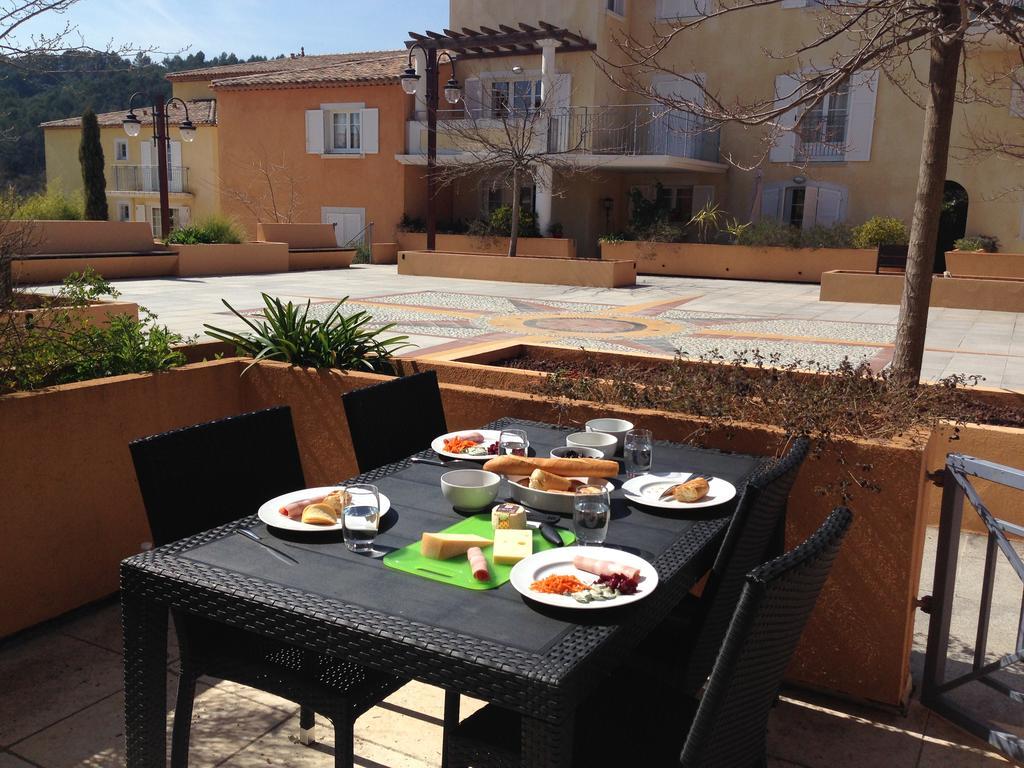 Appartement Dans Residence - Le Domaine De Camiole كاليان المظهر الخارجي الصورة